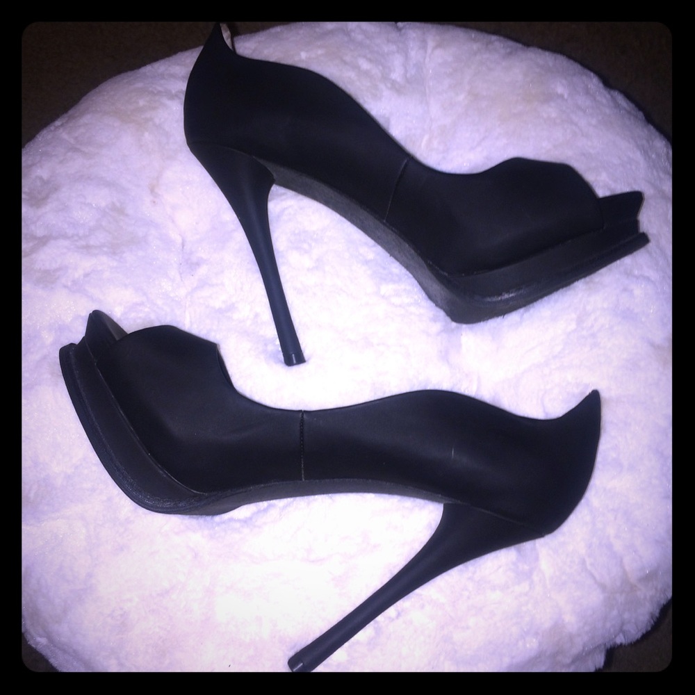 Peep Toe Pumps